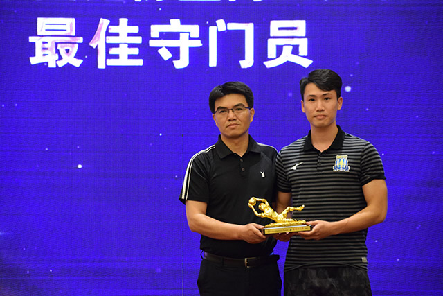 崔永熙：NBA连续训练强度很大 国内球员吃不消